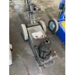 22-Ton Air Operated Hydraulic Jack