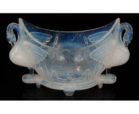 A 19th Century Sowerby pressed glass blanc-de-lait double swan flouwer trough, length 13cm