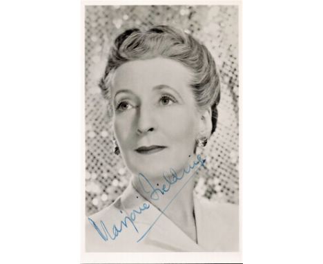 Actor, Marjorie Fielding signed vintage 6x4 black and white photograph. Fielding (known as Marjorie) (17 February 1892, in Gl