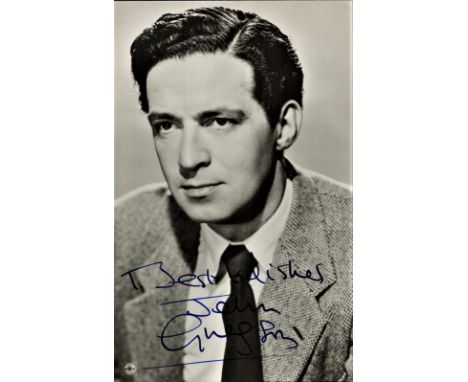Actor, John Gregson signed 6x4 vintage black and white photograph. Gregson (15 March 1919 - 8 January 1975), known profession