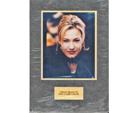 Joey Lauren Adams 16x12 signed mounted colour photo. Joey Lauren Adams born January 9, 1968 is an American actress and direct