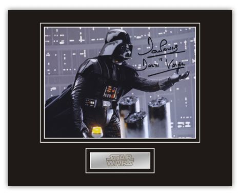 Stunning Display! Star Wars Dave Prowse hand signed professionally mounted display. This beautiful display consists of a 10"x