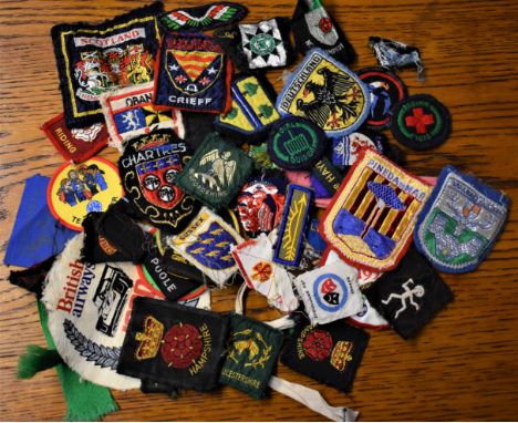 Girls Guides Cloth Patch Collection (30+) including many counties and proficiency patches 1980's onward. 