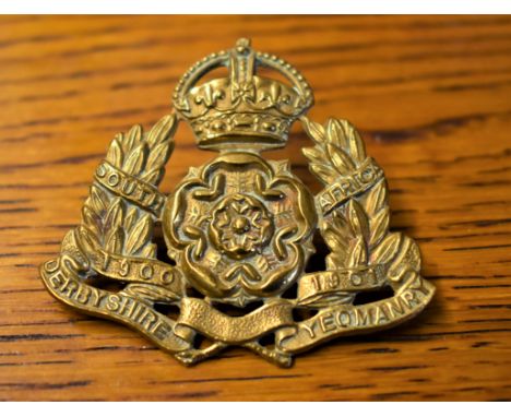 Derbyshire Yeomanry (Dragoons) WWI Cap Badge (Brass), two lugs, second type. K&amp;K: 1443