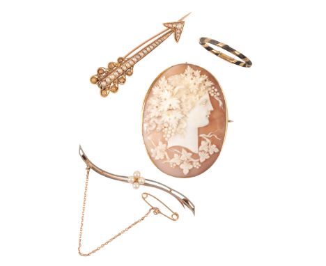 A COLLECTION OF JEWELSincluding a cameo brooch in 15ct gold, set with a carved helmet shell to depict a classical woman with 