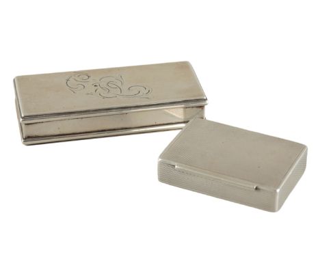 AN EARLY 20TH CENTURY RUSSIAN SILVER STAMP BOX 84 standard, second Kokoshnik mark for St Petersburg 1908-1926, assay master P
