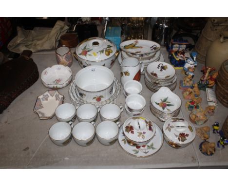 A quantity of Royal Worcester 'Evesham' patterned tea and dinner ware, a 'Liberty' Ianthe dish etc
