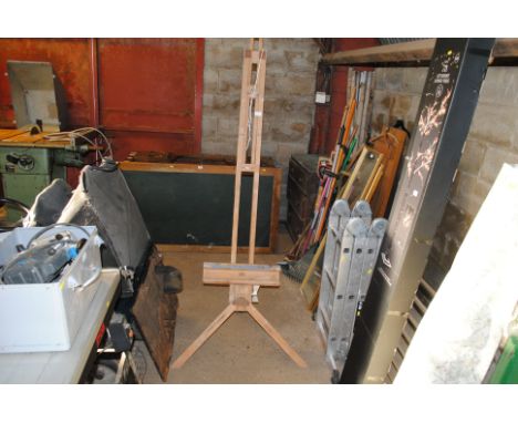 A Rowney folding adjustable artists easel