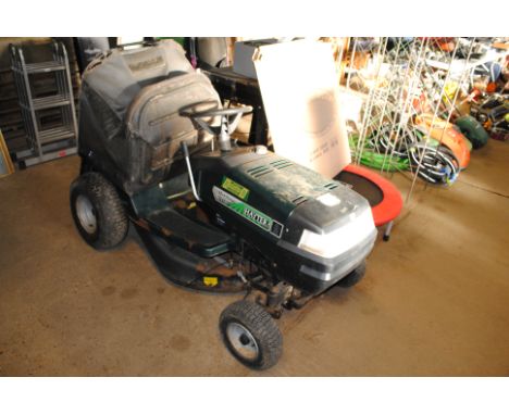 A Hayter Heritage 13/30 ride on lawnmower with Briggs and Stratton 12.5hp petrol engine AF