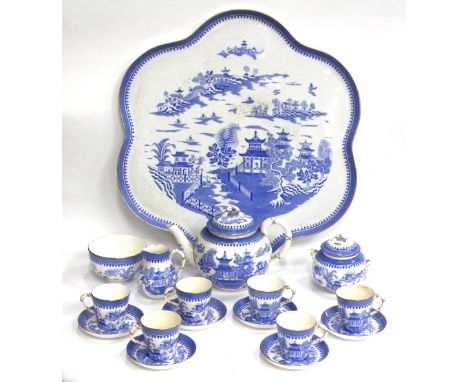 A Worcester blue and white teaset with teapot, cream jug, sugar basin, slop bowl, six cups and saucers and a matching tray, t