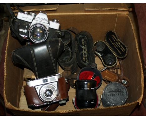 A small qty. of vintage cameras and accessories, including a boxed Kodak Film Tank, a Kodak Retinette camera and Minolta 35mm