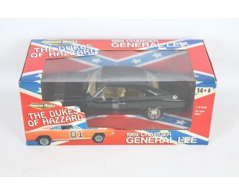 Ertl - A boxed 1:18 scale Ertl 'American Muscle' #32485 'Dukes of Hazard 1969 Dodge Charger - General Lee' The model is a spe