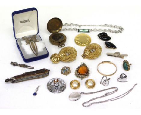 A SMALL QUANTITY OF PASTE JEWELLERY, a Victorian pen knife, registration number 715810 and a compass 