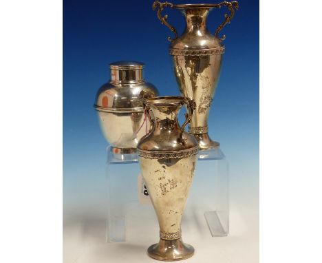 A PAIR OF HALLMARKED SILVER URN FORM VASES WITH WEIGHTED BASES DATED 1897 LONDON FOR WILLIAM COMYNS &amp; SONS, TOGETHER WITH