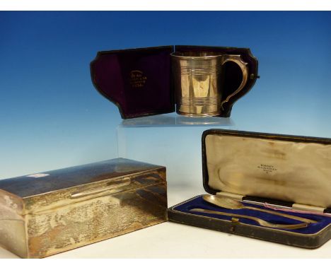 A HALLMARKED SILVER CIGARETTE BOX A VICTORIAN CASED HALLMARKED SILVER CHRISTENING TANKARD AND A CASED SILVER CHRISTENING SPOO