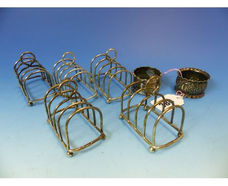 A SET OF FIVE SILVER HALLMARKED TOAST RACKS, DATED 1904 CHESTER FOR HASELER &amp; BILL, TOGETHER WITH A SILVER HALLMARKED NAP