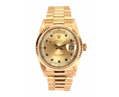 A RARE GENTLEMAN'S 18CT YELLOW GOLD ROLEX DAY-DATE DIAMOND AND SAPPHIRE WRIST WATCH the oyster case with fixed fluted bezel e