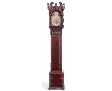 AN EARLY 20th CENTURY CHIPPENDALE DESIGN FLAMED MAHOGANY GRANDDAUGHTER CLOCK the swan-neck pediment with reeded columns on sl