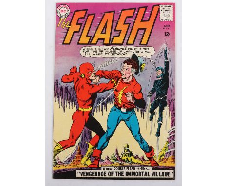 The Flash No 137 DC Silver Age Comic, 137 June 1963, cover price 12c, writer Gardner Fox, cover art by Carmine Infantino, Ver