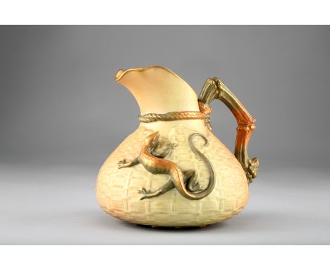 Royal Worcester blush ware ewer, twig handle and decorated with an applied lizard, date coded 1908, 16cm high 