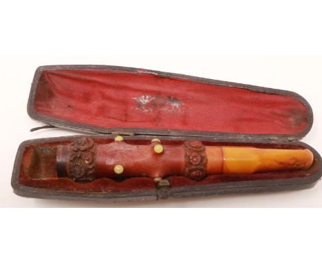 H. Eyer &amp; Sohne butterscotch amber cheroot holder, L: 12 cm. P&amp;P Group 1 (£14+VAT for the first lot and £1+VAT for su