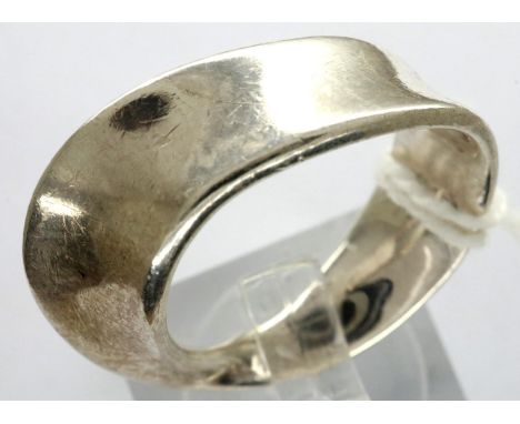 Georg Jensen 925 silver band ring, designed by Vivianna Torun Bulow-Hube, size L/M, boxed, 4.6g. P&amp;P Group 1 (£14+VAT for