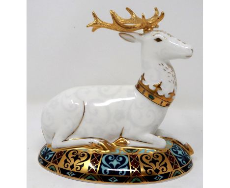 Royal Crown Derby paperweight with gold stopper, The White Hart 981/2000, H: 14 cm, no cracks or chips. P&amp;P Group 1 (£14+