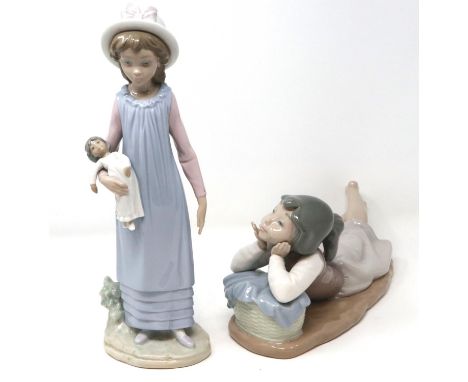 Lladro and Nao figurines including Belinda with Her Doll figurine (2), largest H: 29 cm, no cracks or chips. P&amp;P Group 3 