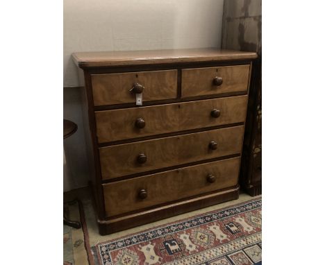 A Victorian mahogany chest of drawers, width 112cm depth 56cm height 114cm
