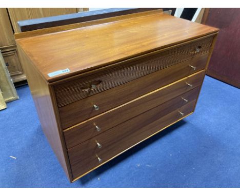 A Robert Heritage teak chest of drawers, width 99cm, depth 45cm, height 75cm