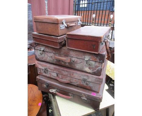 A selection of vintage leather cases (6)