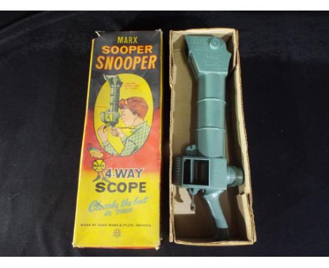 Marx - A boxed Marx Sooper Snooper. Item appears to be in overall Excellent condition and is presented in a Good illustrated 