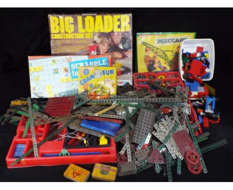 Meccano, Palitoy, Lego - A large quantity of vintage unboxed Meccano, with a Palitoy Big Loader Construction Set, 2 boxed vin