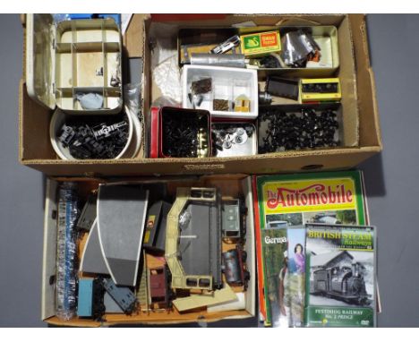 Model Railways - a good mixed lot of rolling stock, scenics and train parts to include wheels, couplings and other, also incl