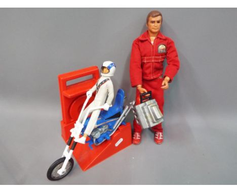 Ideal, GMFG - An unboxed Evel Knievel Chopper by Ideal with Evel Knievel figure plus helmet, together with an unboxed Six Mil