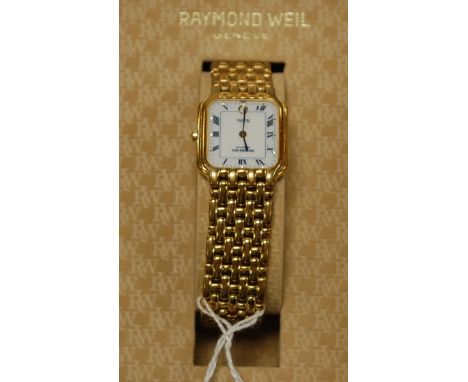 A Raymond Weil Fidelio ladies gilt metal bracelet watch having signed white enamel dial, date aperture, quartz movement, boxe