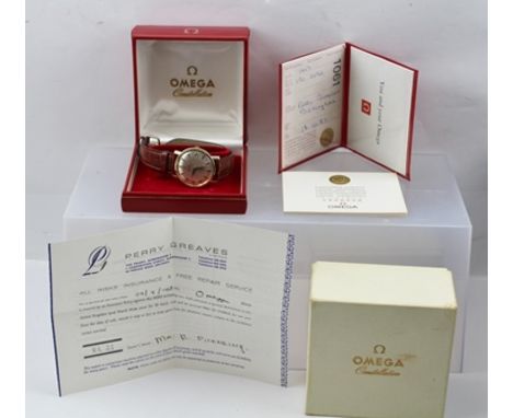AN OMEGA AUTOMATIC CHRONOMETER CONSTELLATION GENTLEMAN'S WRISTWATCH, stainless steel and 18ct gold plated, on leather strap, 