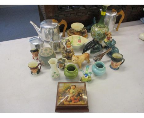 A mixed lot to include a Picquot ware tea service, Goebel figures, a Doulton vase and other items 