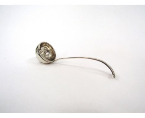 A Thomas Bradbury &amp; Sons Ltd silver toddy ladle, Sheffield 1927, 17g 