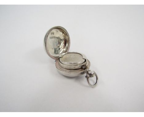 A Robert Pringle silver sovereign case, engine turned detail and of circular form, Birmingham 1897, 13g 