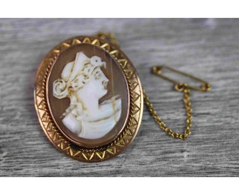 Victorian cameo 9ct rose gold brooch, classical Roman female profile, collet setting, rope twist border and geometric engrave