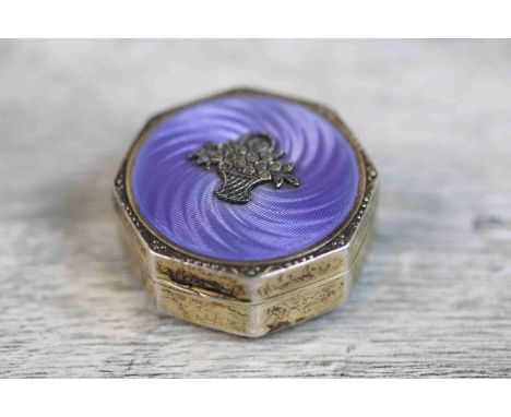 George V enamelled silver gilt hexagonal pill box, purple guilloche enamel to lid with central applied marcasite silver poesy