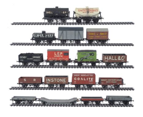 
	
		A collection of 10mm scale mixed rake of goods wagons, to include Gauge 1 stock four wheel wagon, four seven  plank wago