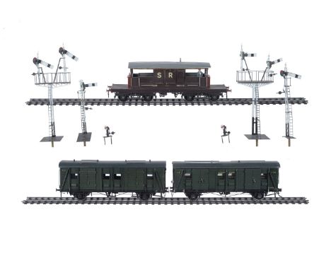 
	
		A collection of four 10mm scale gauge 1 Southern Railway pieces of rolling stock, to include two utility vans, one conve