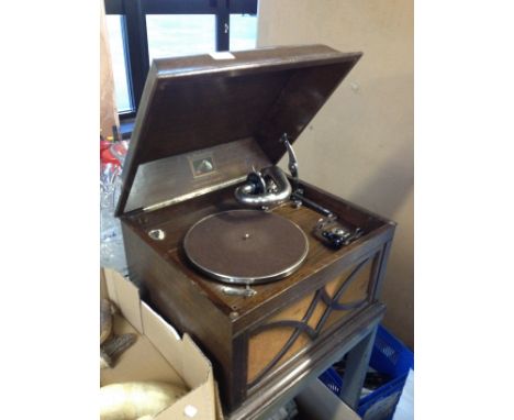 HMV TABLE TOP GRAMOPHONE. LTO