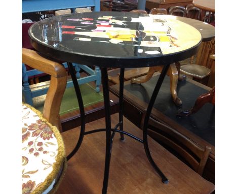 ROUND TABLE WITH WINE BOTTLE DESIGN, H72CM