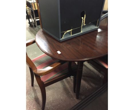 A REPRODUCTION DINING TABLE AND 4 CHAIRS