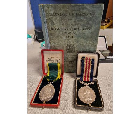 WW1 RAMC Medical Corps Efficency and Bravery Medals for Private JW Nutting + RAMC Training Book - Militaria/Army Interest - Y