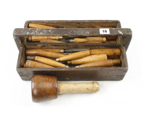 33 carving tools with mallet in wood trug G+