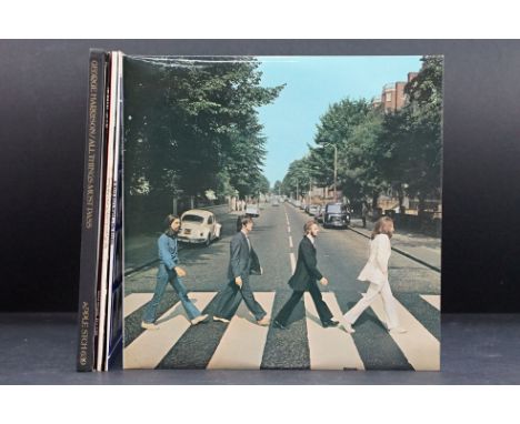 Vinyl - 5 The Beatles LPs and a box set to include Abbey Road Ex, A Hard Days Night (yellow Parlophone) Vg+, Sgt Pepper (flam